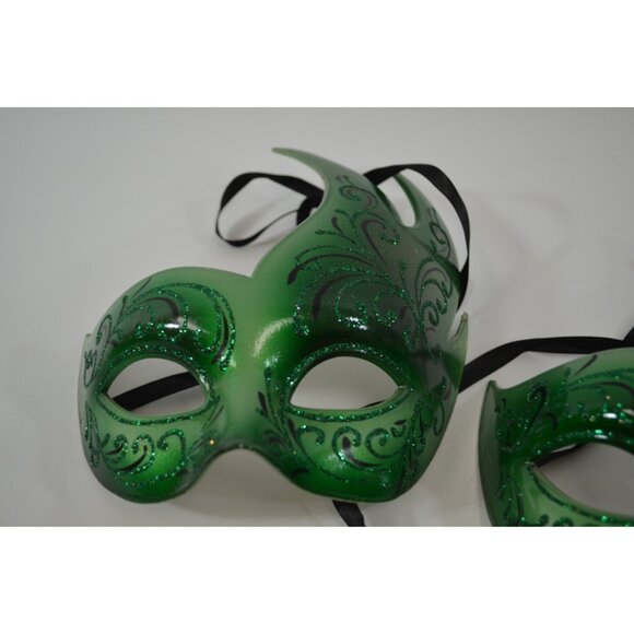 Masquerade Ball Mask Lot of 4 Red Green Glitter Peacock Feathers Plastic - Picture 4 of 9